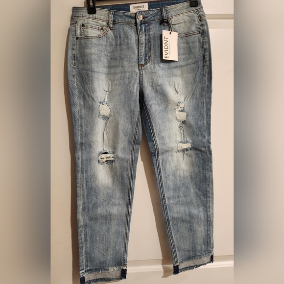 EVIDNT Antwerp Light wash Jeans - Picture 3 of 7
